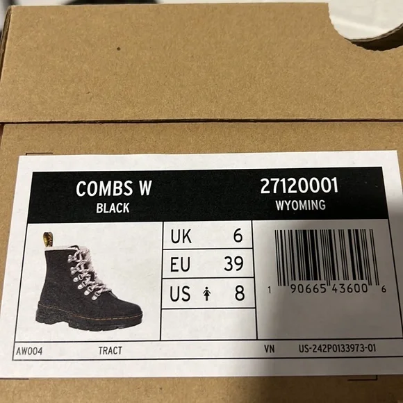 NWB Dr. Martens Women’s Wyoming Black Winter Boot Sz 8 - Picture 5 of 5
